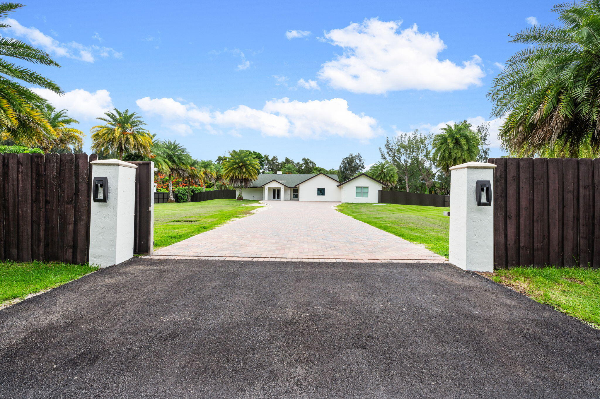 5700 SW 196th Lane, Southwest Ranches, FL 33332, Southwest Ranches