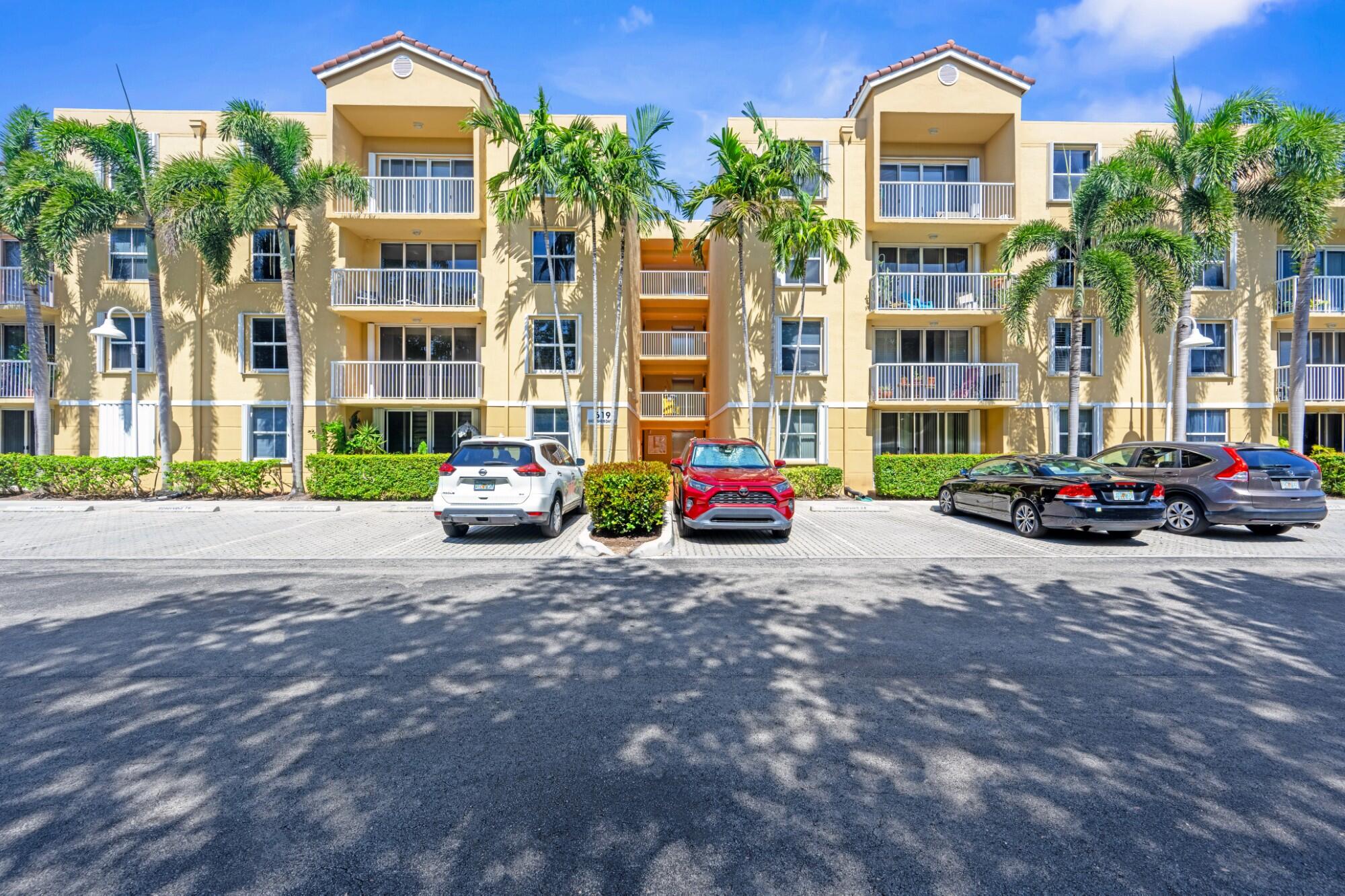 619 E Sheridan Street 106, Dania Beach, FL 33004, Dania Beach