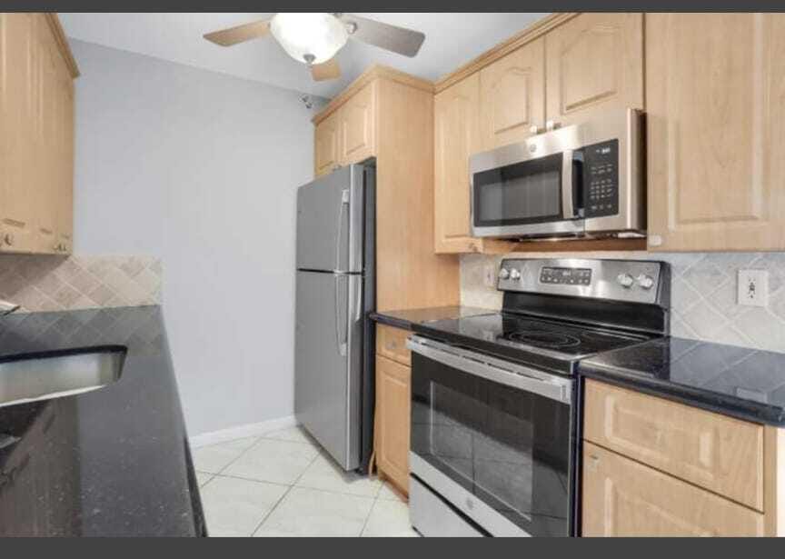 2053 Cornwall C — photo 6