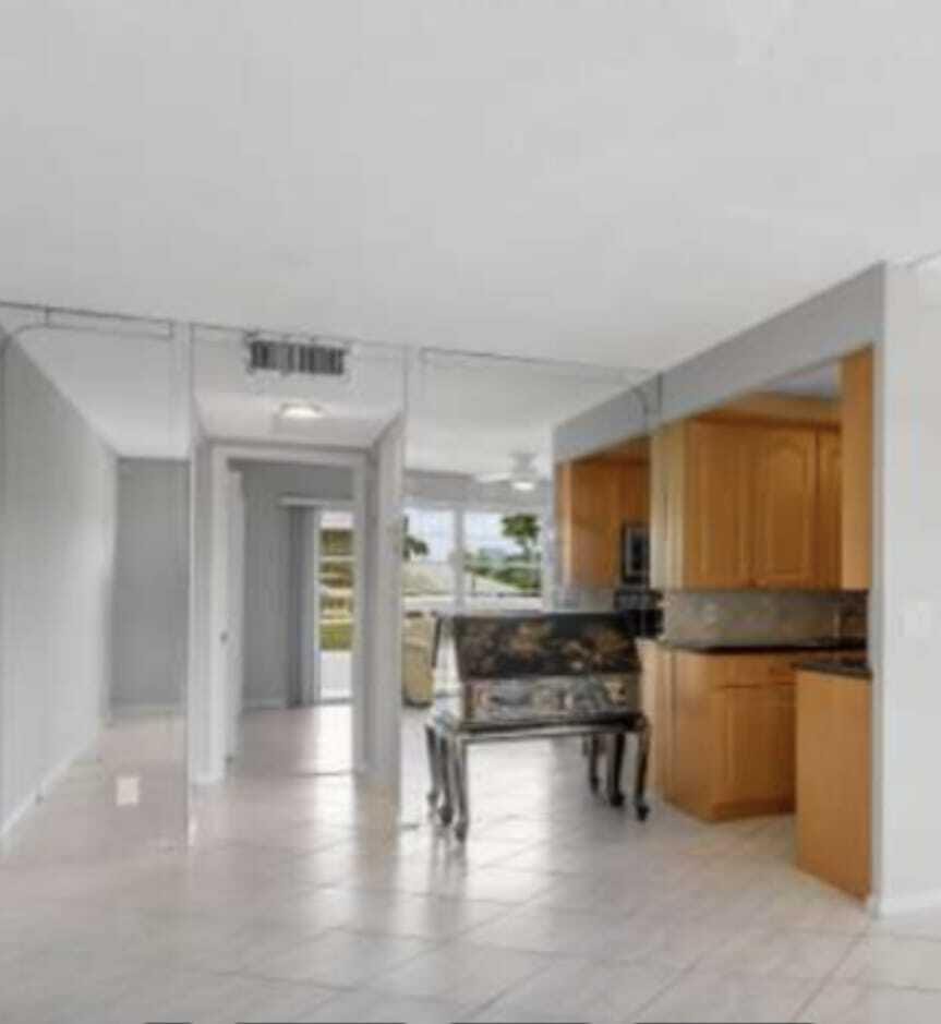 2053 Cornwall C — photo 7