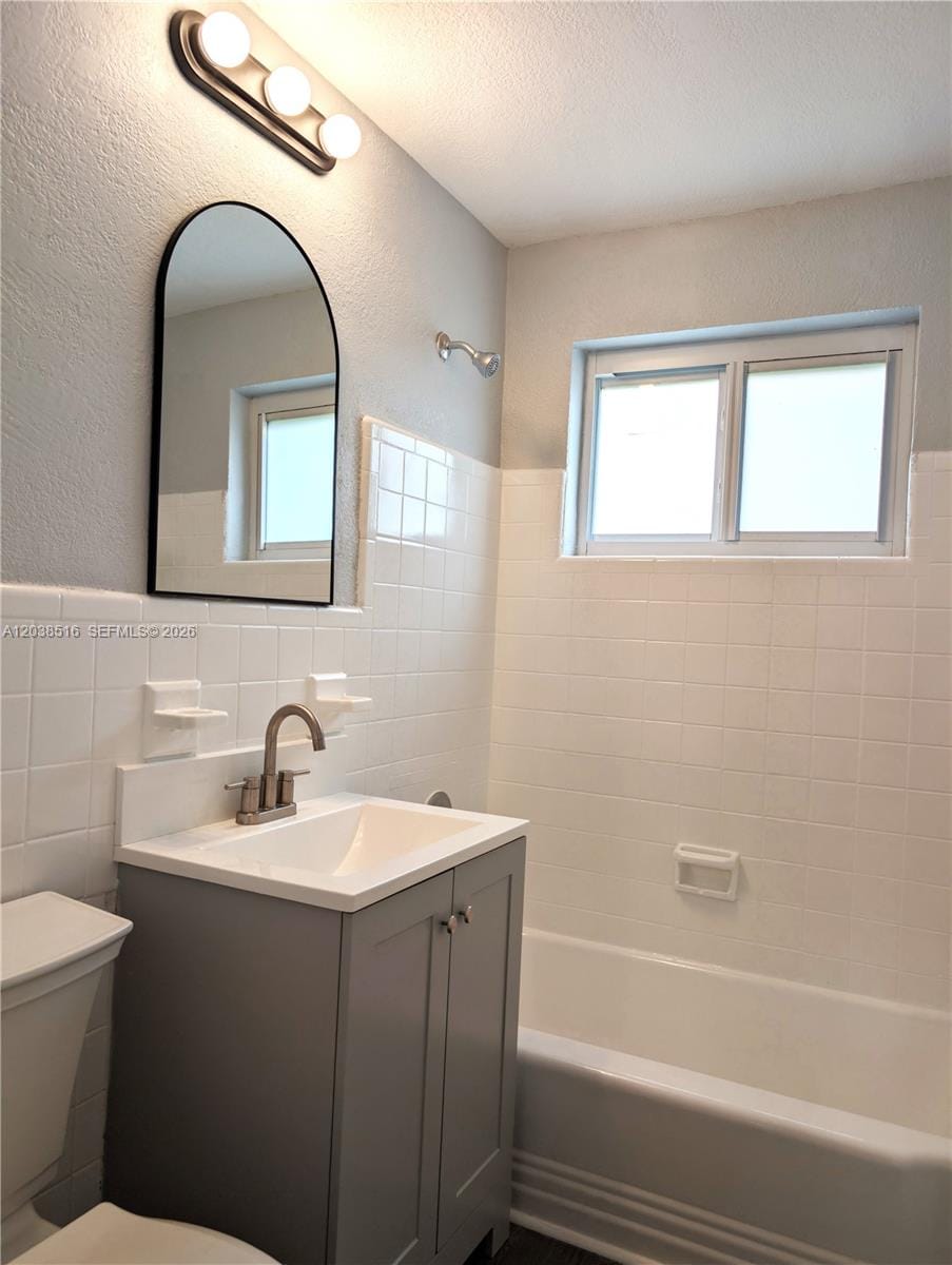 2721 NW 25th Street — photo 3