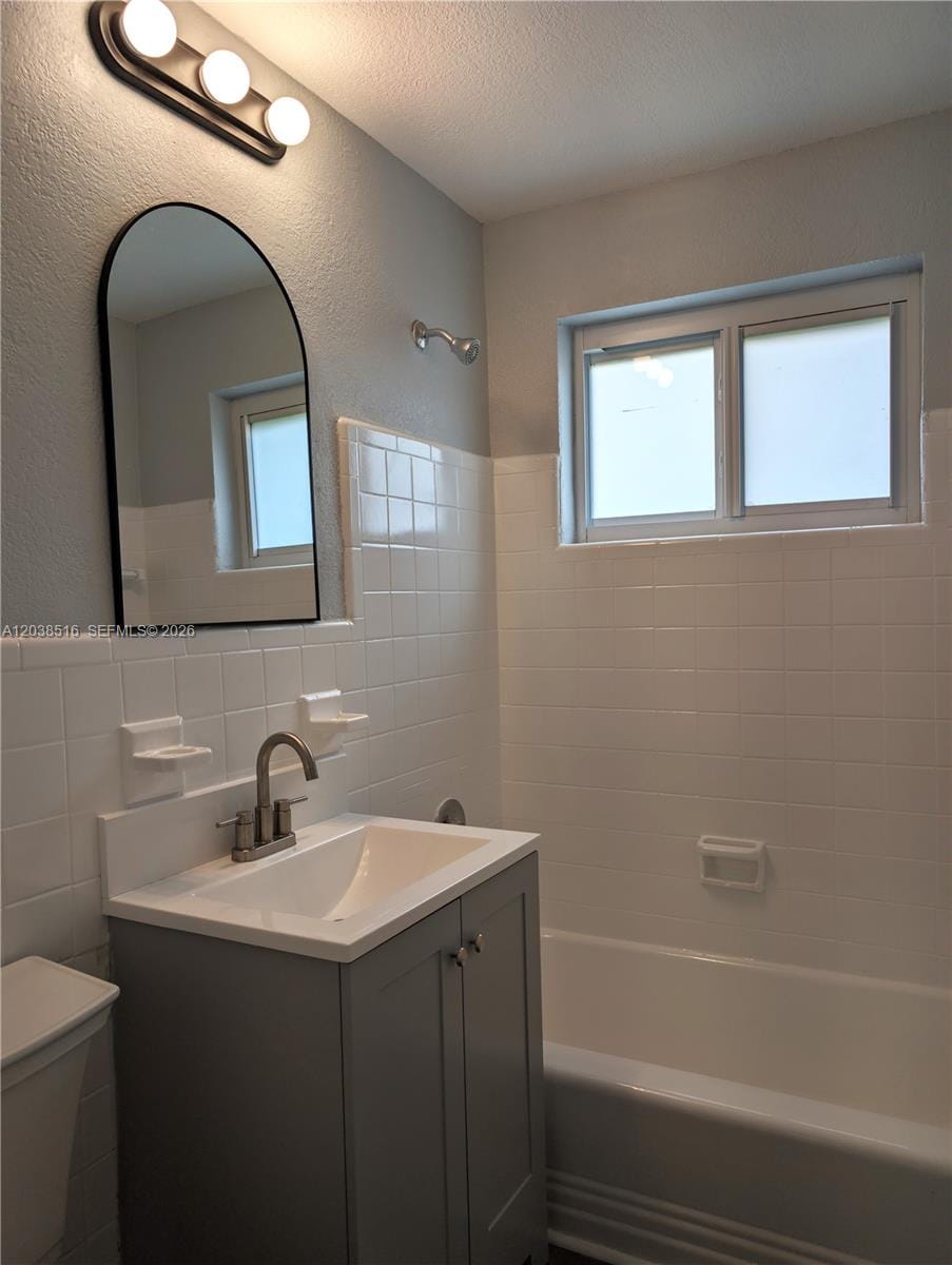 2721 NW 25th Street — photo 8