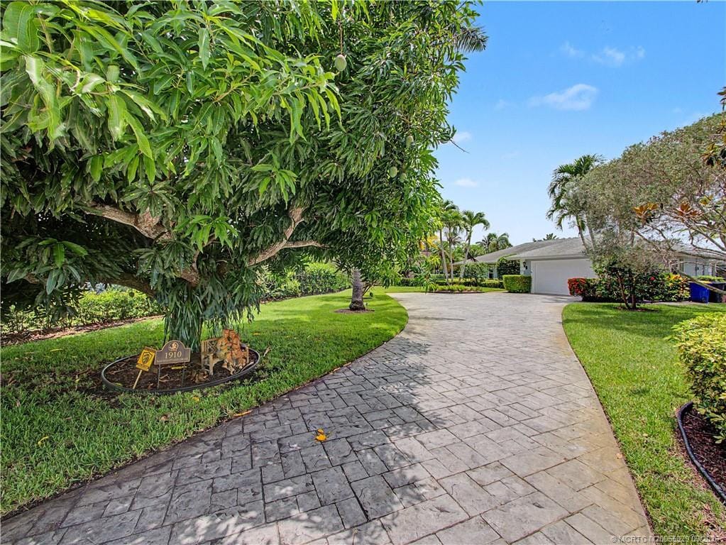 1910 NW Cove Circle, Stuart, FL 34994 photo 9