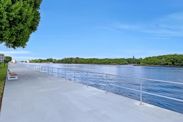 680 Horizon W 110, Sterling Village, Boynton Beach, FL