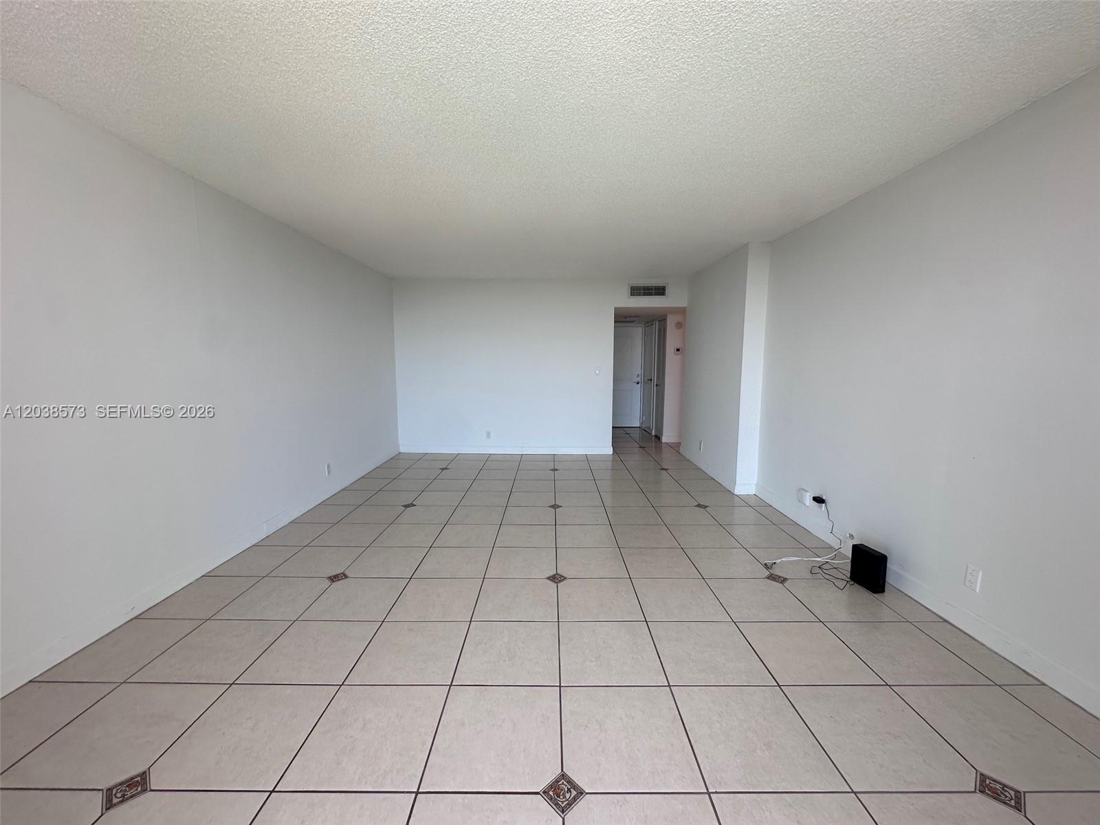 100 Bayview Drive 823, Sunny Isles Beach, FL 33160, Sunny Isles Beach