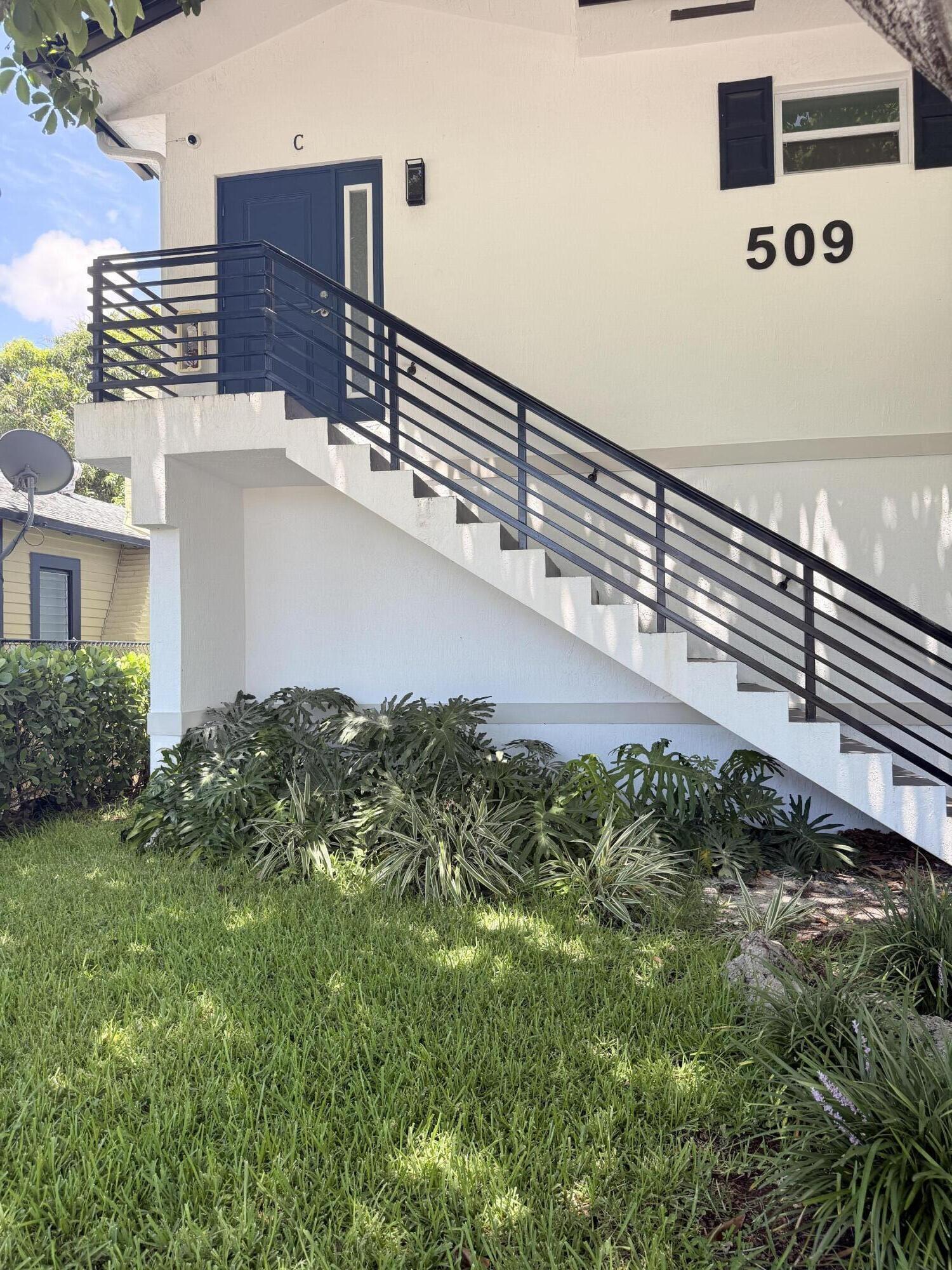 509 N H Street C, Lake Worth, FL 33460
