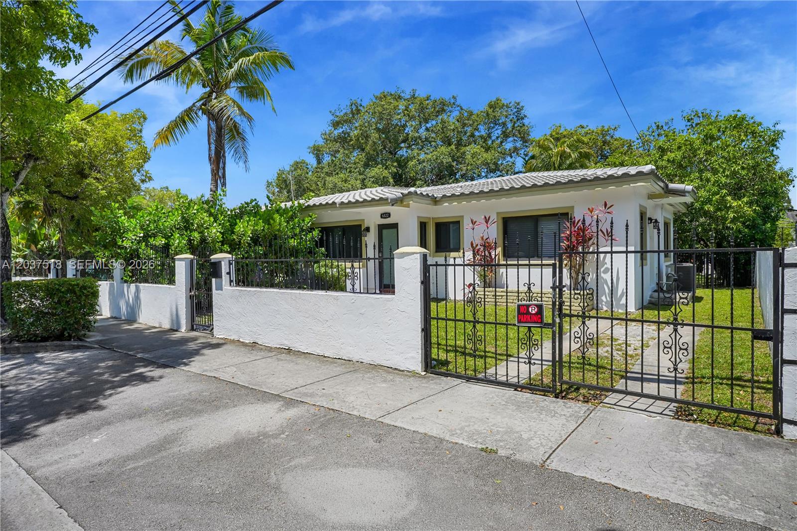 6822 NE 5th Avenue -, Miami, FL 33138, Miami