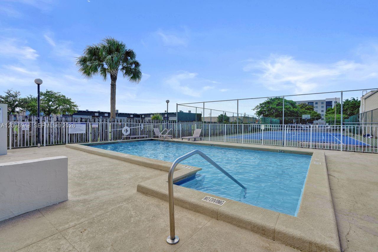 4555 SW 68th Ct Circle 111, Miami, FL 33155 photo 7