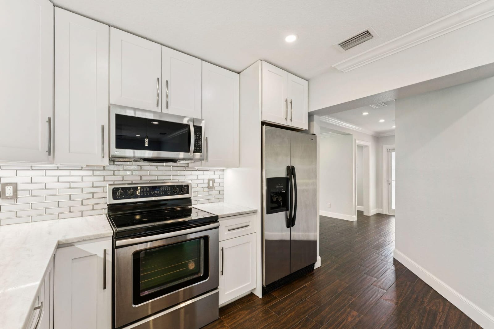 1660 NE 31st Court — photo 8