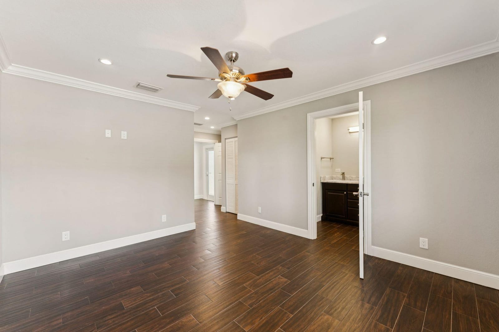 1660 NE 31st Court — photo 12