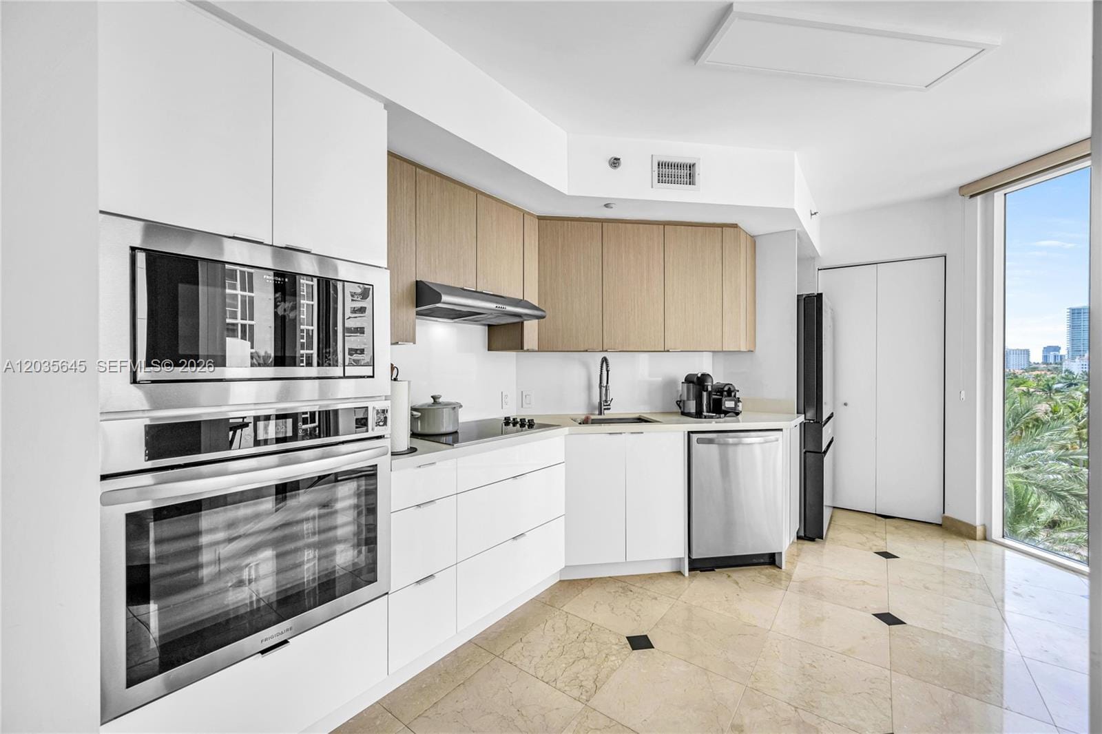 19333 Collins Avenue 709 — photo 3