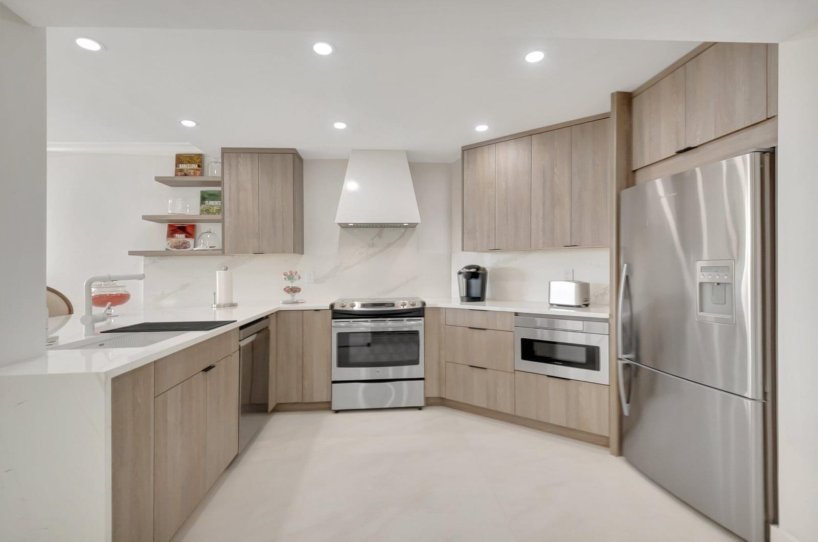 600 Egret Circle 7504, Delray Beach, FL 33444 photo 8