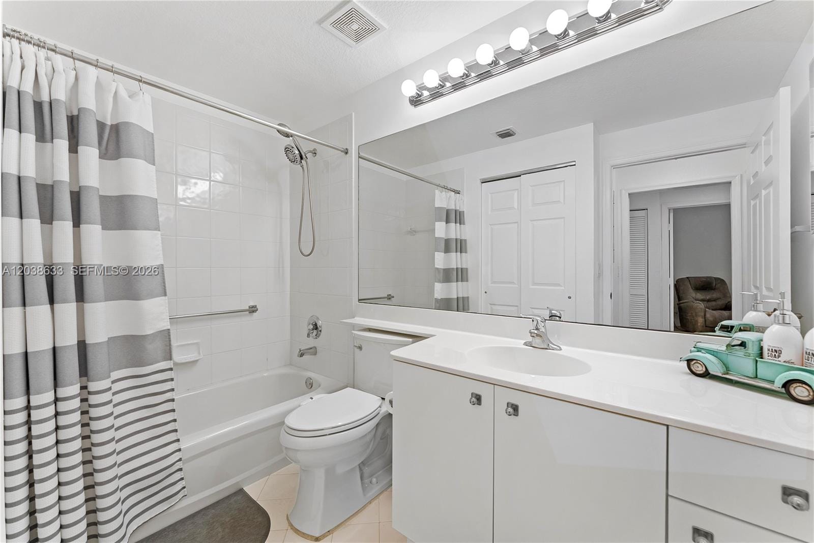 7715 Yardley Drive 303, Tamarac, FL 33321 photo 17