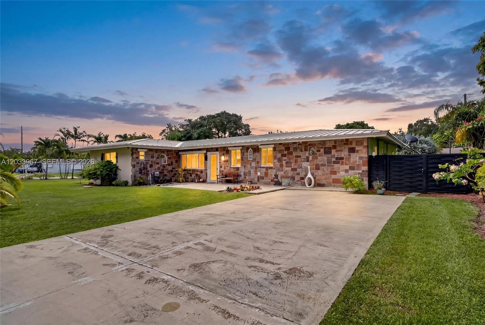 8250 SW 118th Terrace, Miami, FL 33156, Miami