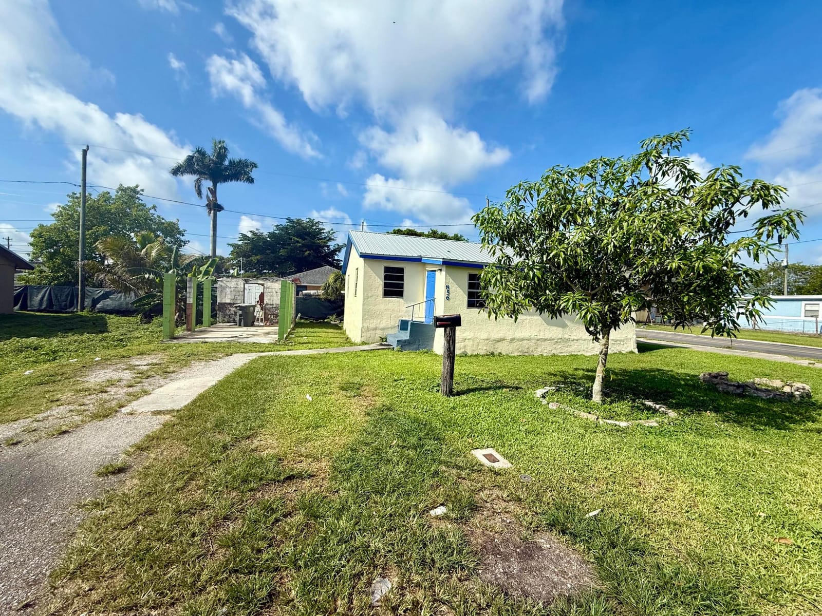 856 SW Ave D, Belle Glade, FL 33430 photo 3
