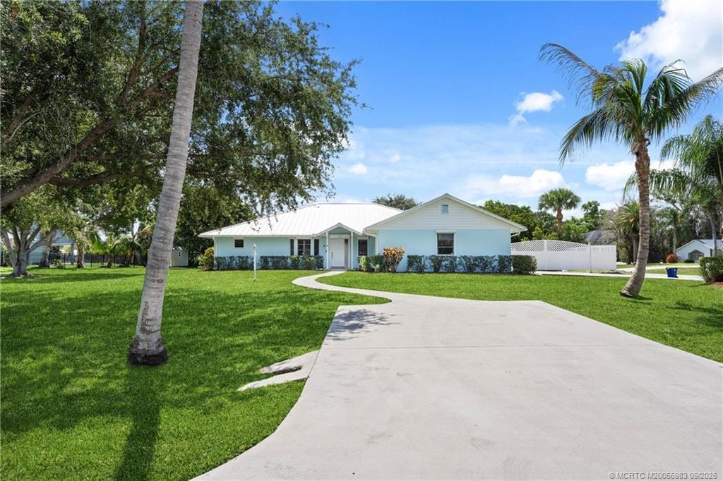 507 NE Silver Oak Terrace, Jensen Beach, FL 34957 photo 3