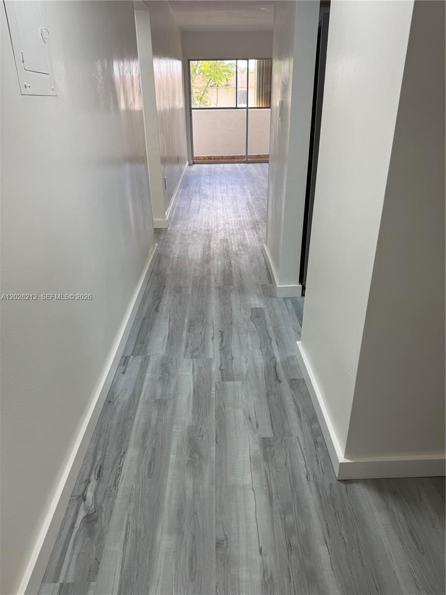 1555 W 44th Place 203, Hialeah, FL 33012, Hialeah