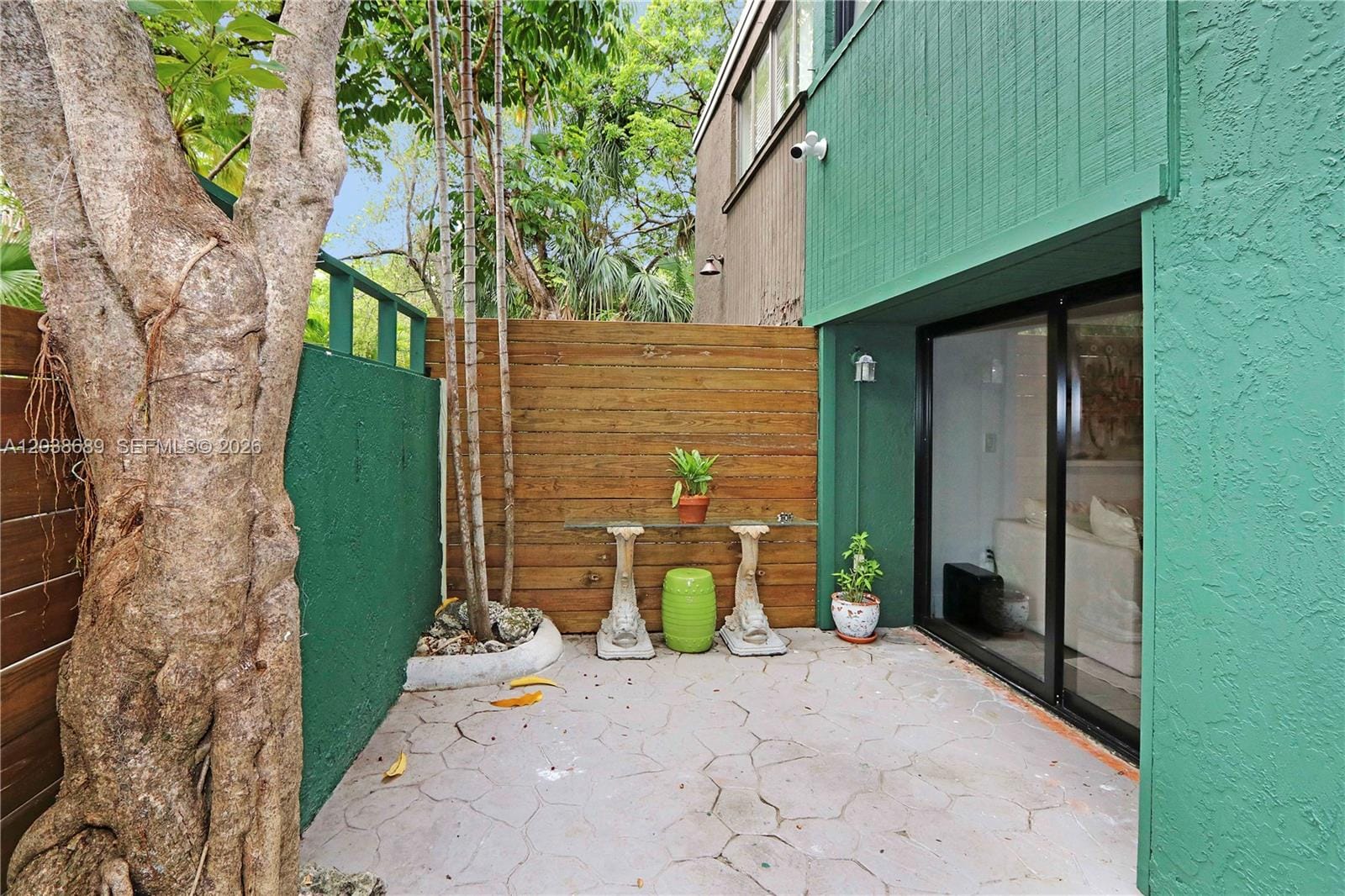 3138 Mary Street 3138 — photo 7