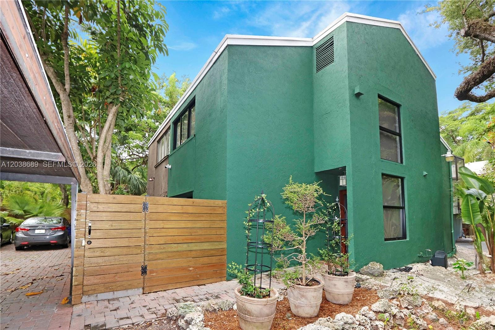 3138 Mary Street 3138