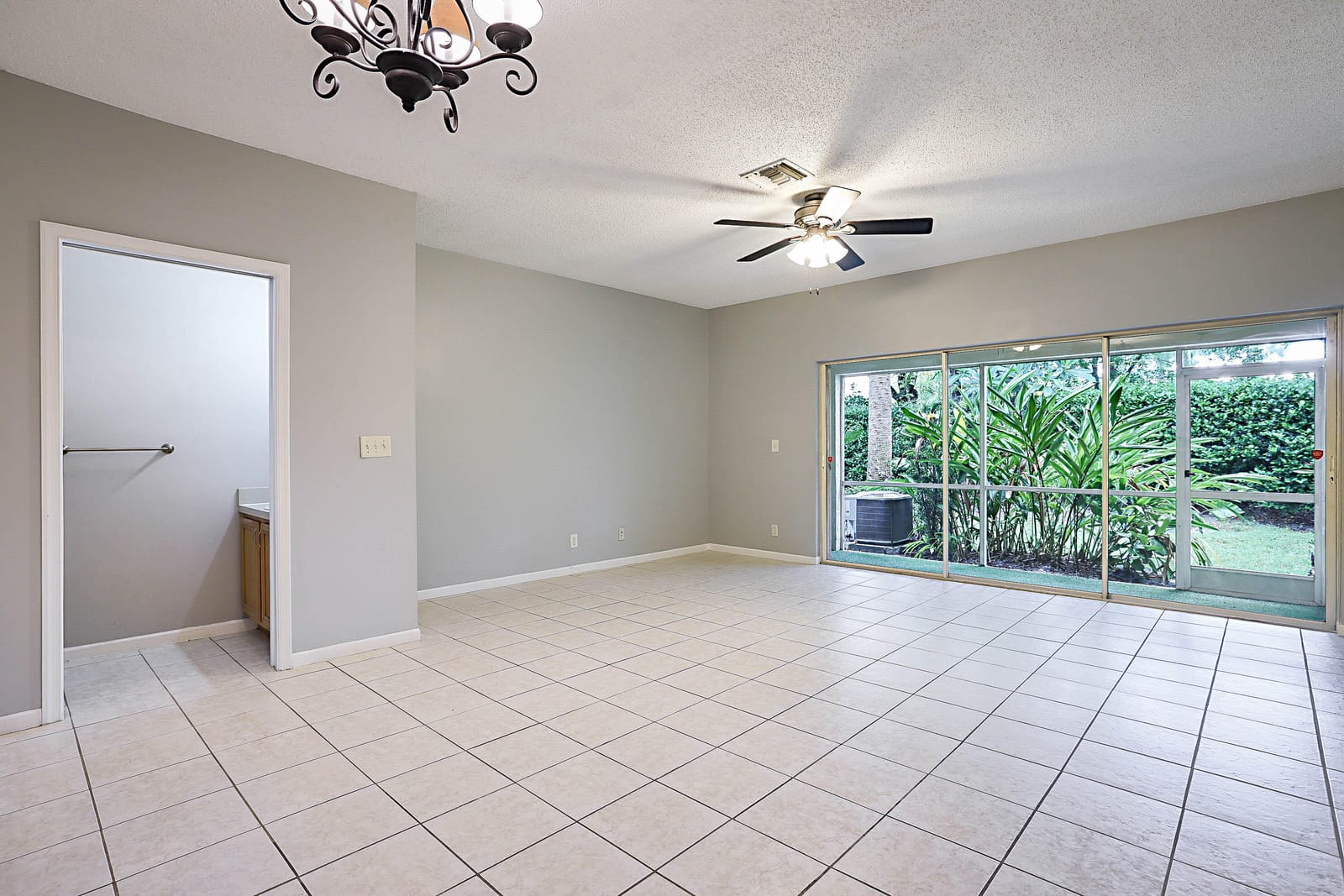 4827 Palmbrooke Circle — photo 8