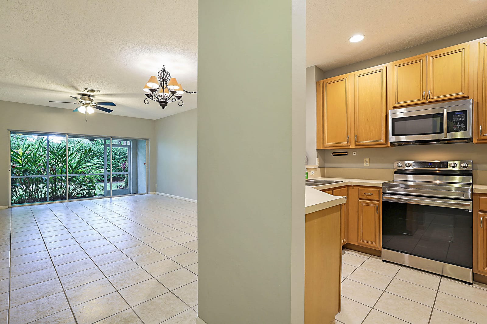 4827 Palmbrooke Circle — photo 10