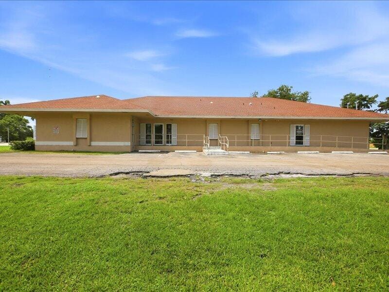 1100 S Main Street, Belle Glade, FL photo 1