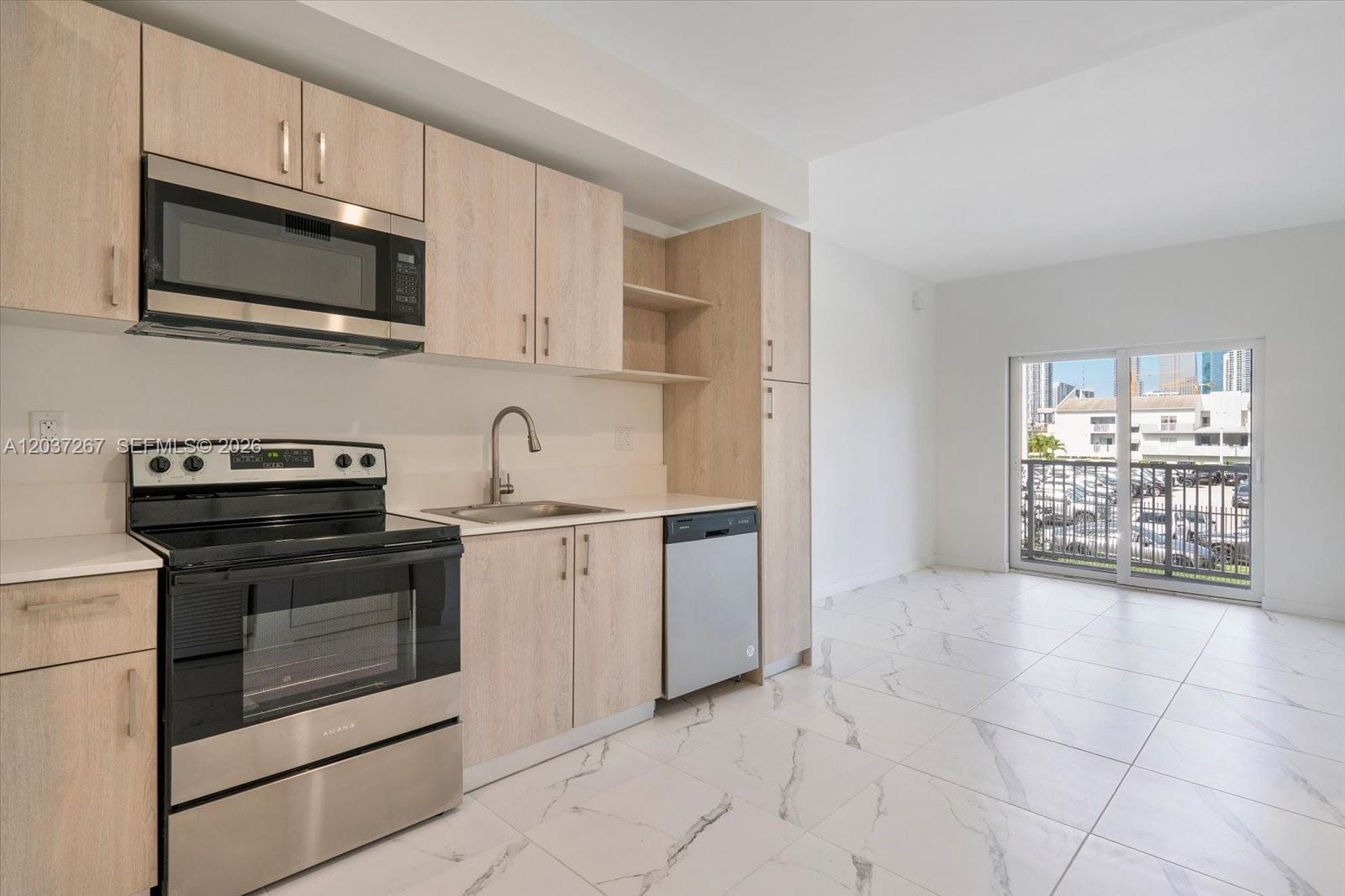 420 SW 7th Avenue 204 — photo 3
