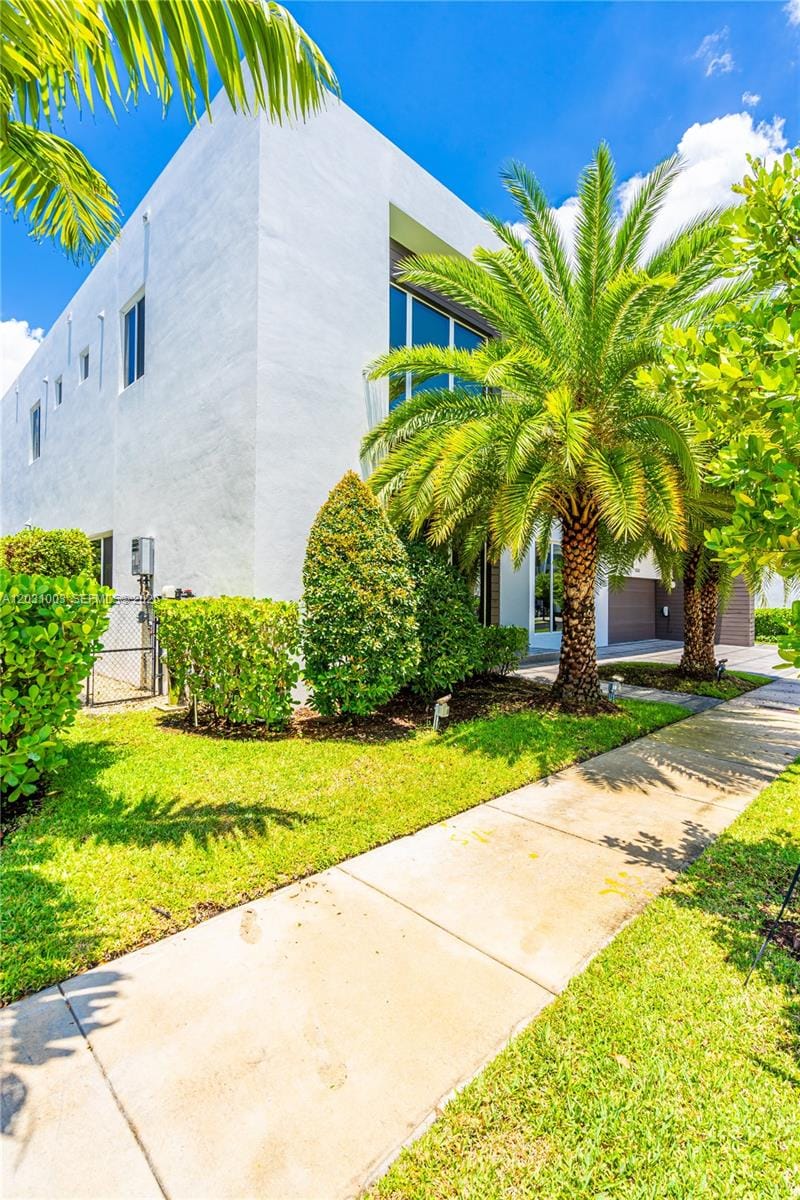 10267 NW 75th Terrace 10267 — photo 3