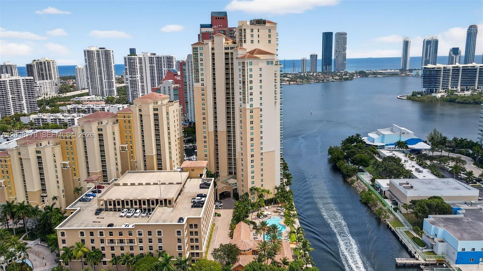 3330 NE 190th Street 1611, Aventura, FL 33180 photo 17