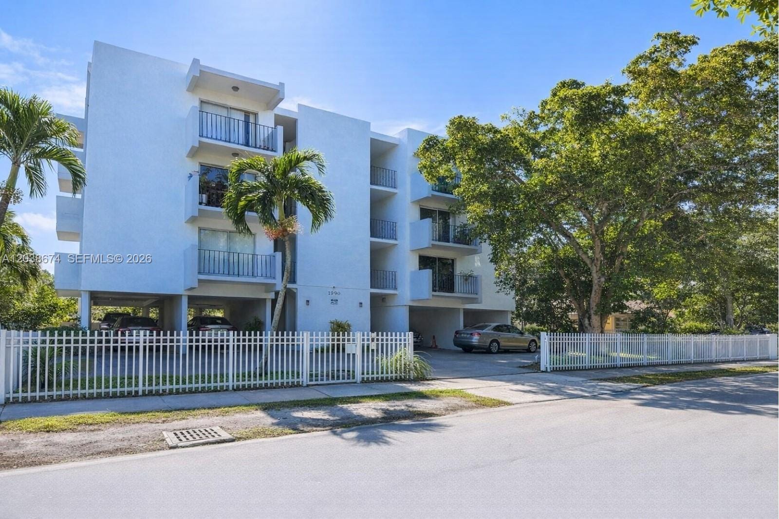 1090 NE 129th Street 205, North Miami, FL 33161 photo 2