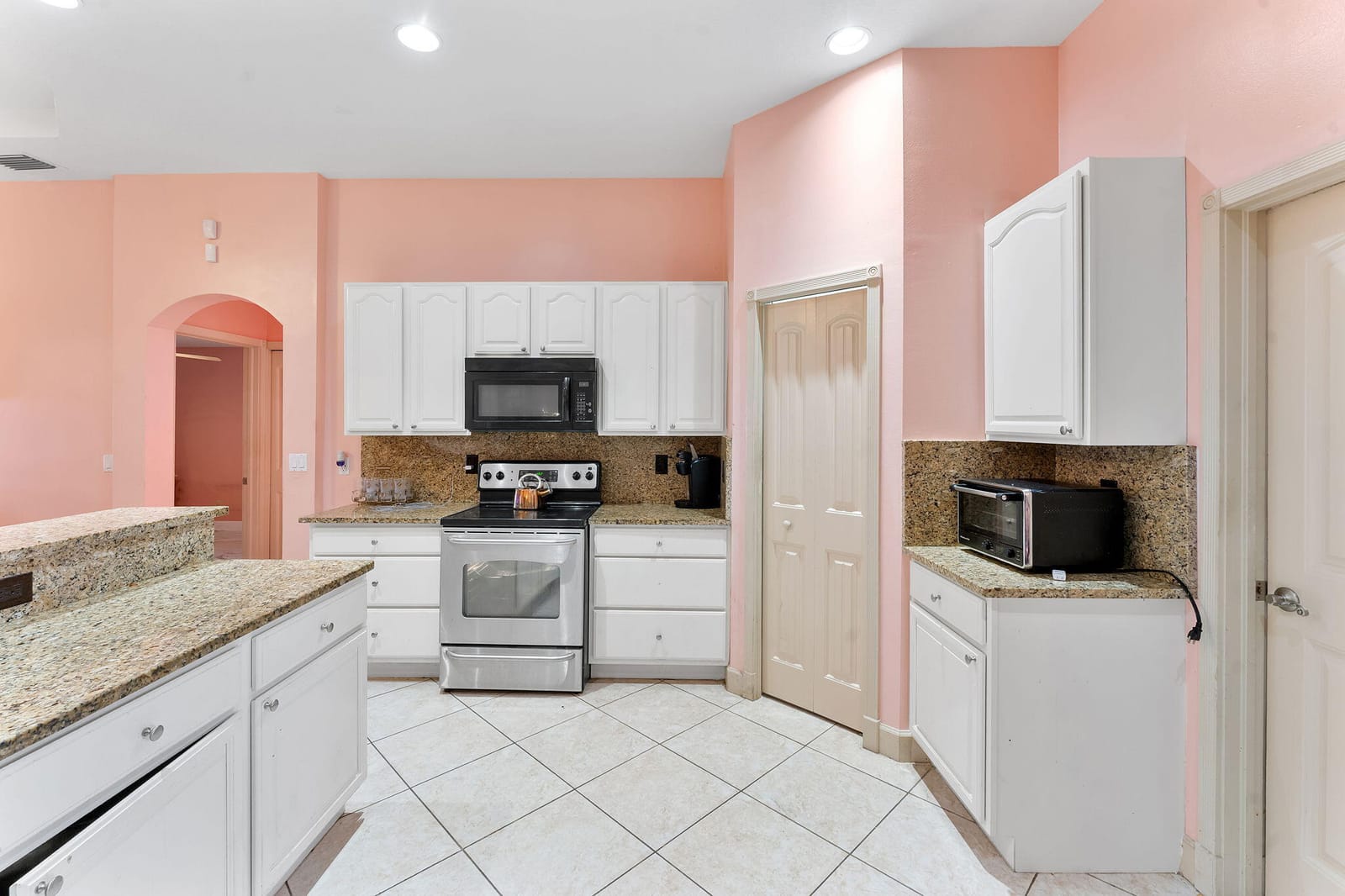 534 SW Halifax Avenue — photo 12