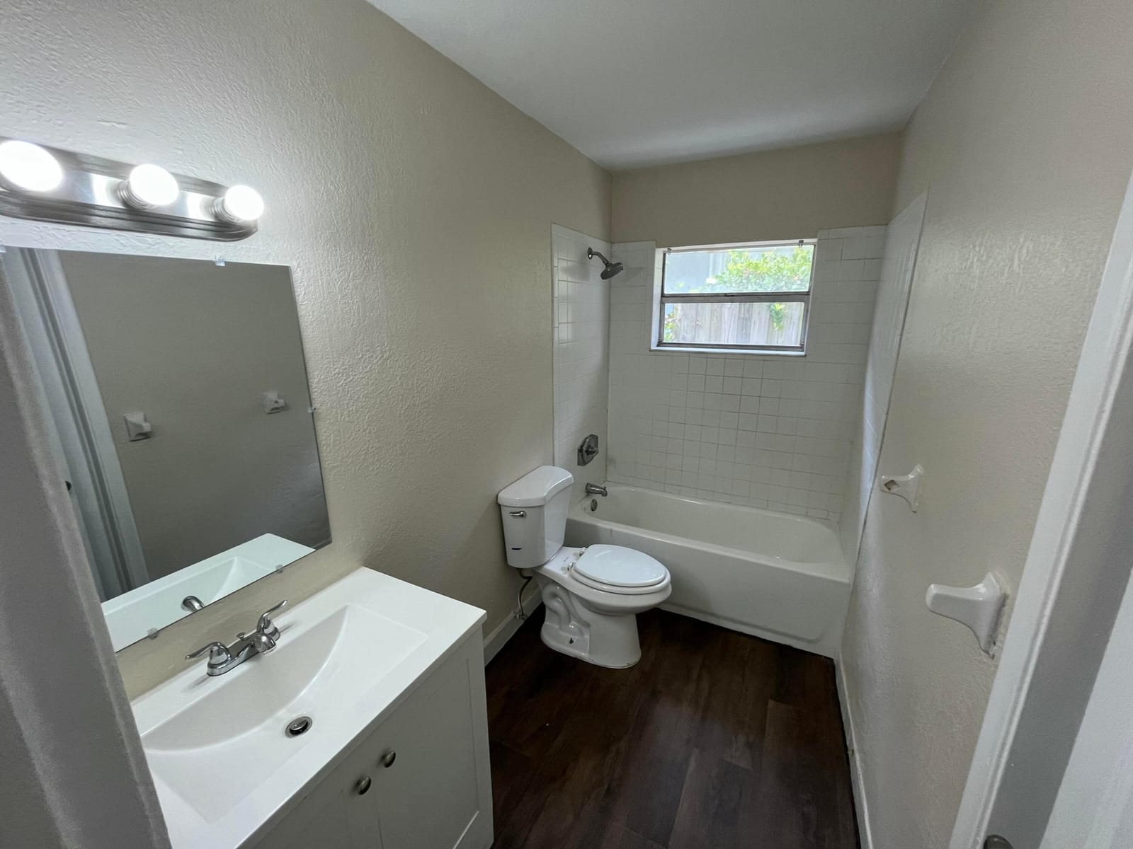 1335 NW 7th Terrace — photo 9