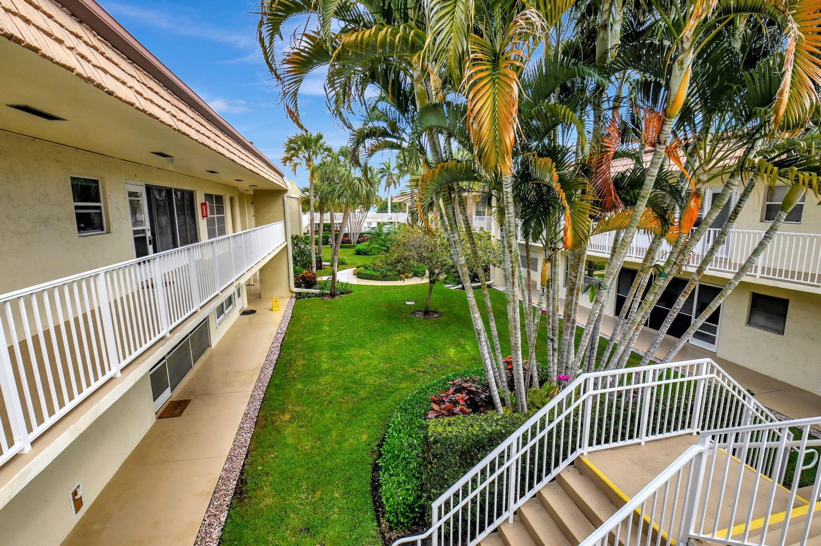 638 Snug Harbor Drive E11 — photo 4