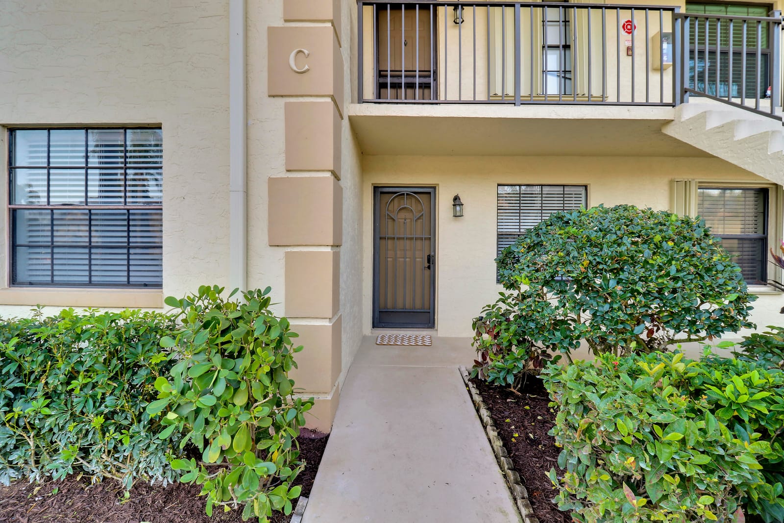 1001 Pinecrest Circle C — photo 3