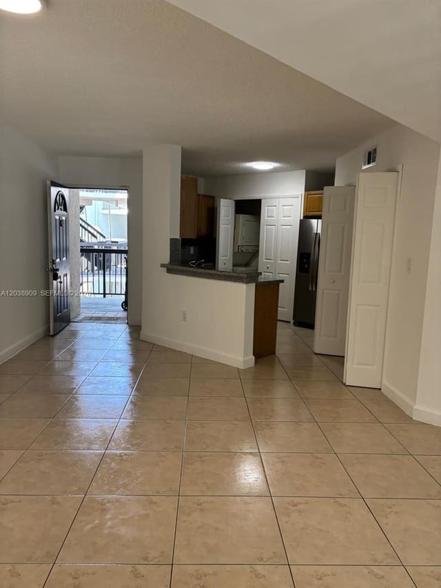 6276 NW 186th Street 204, Hialeah, FL 33015