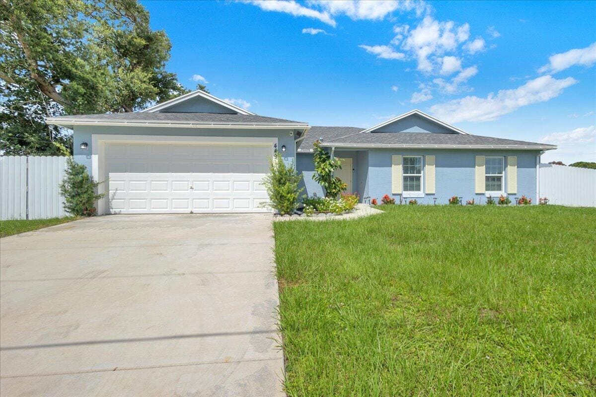 449 SE Whitmore Drive, Port St. Lucie, FL 34984 photo 2