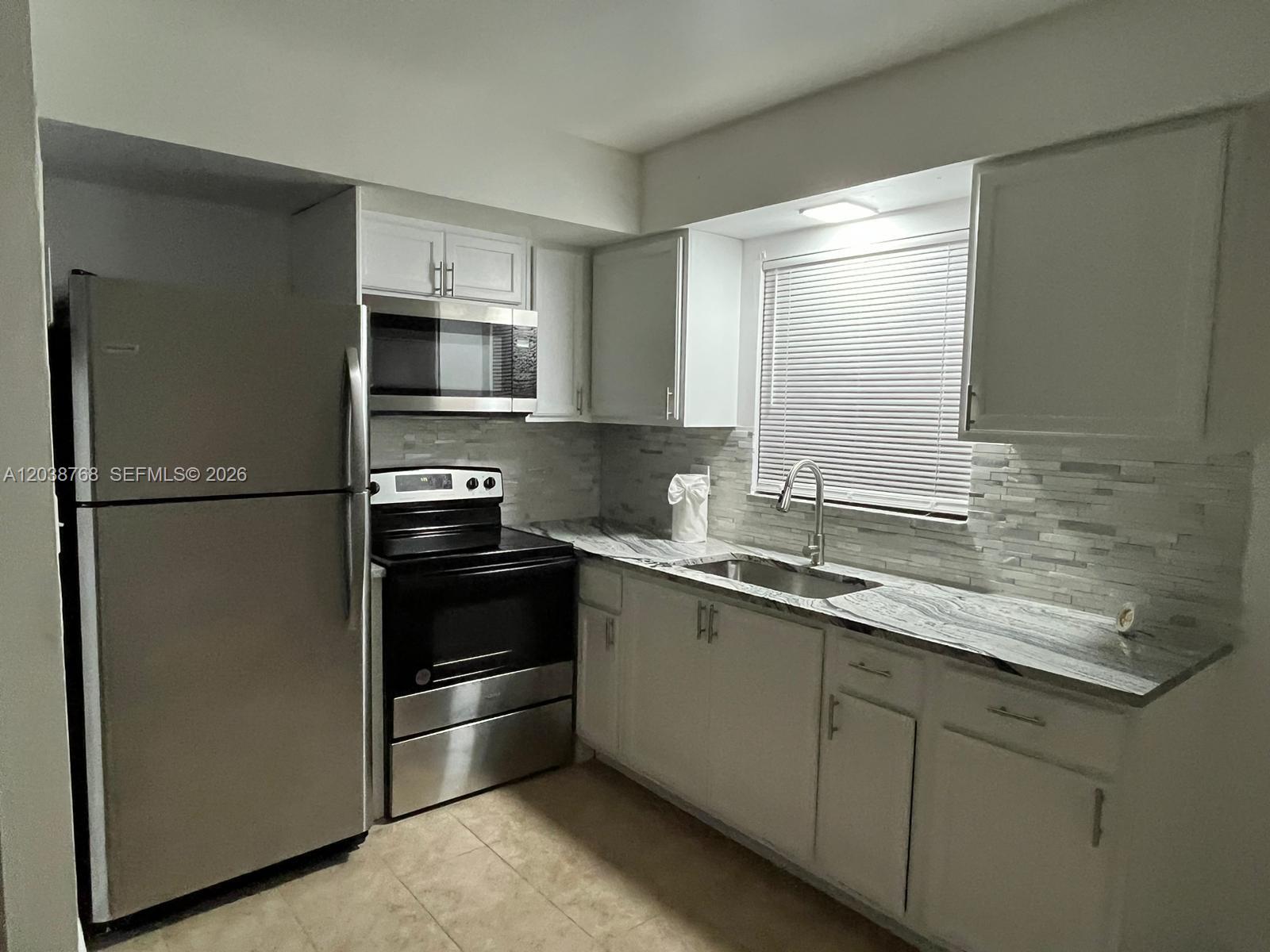325 NE 2 5 5, Hallandale Beach, FL 33009, Hallandale Beach