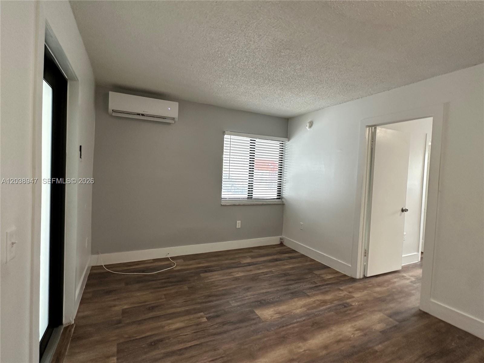 529 SW 4th Street 104 — photo 5