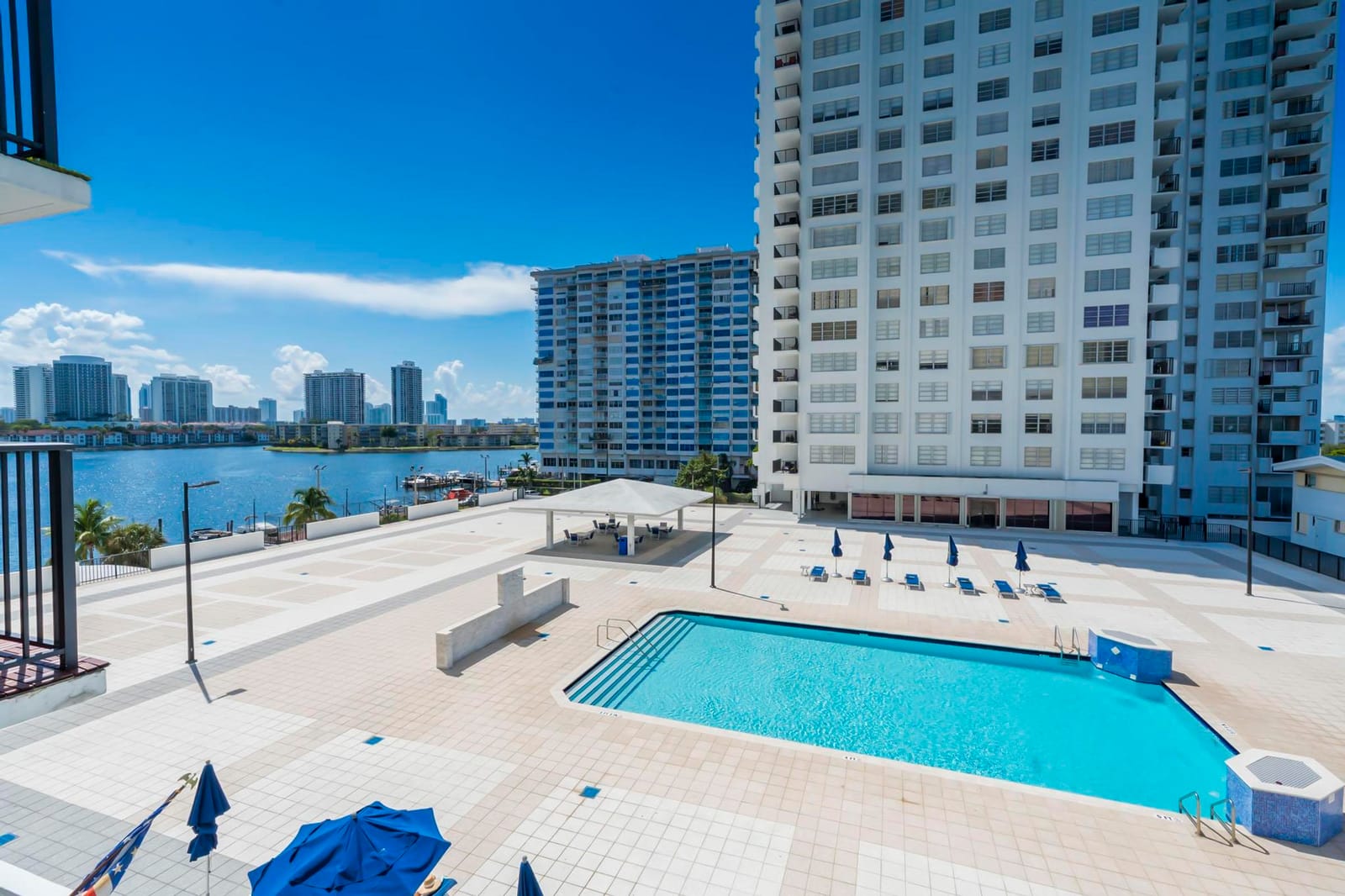 2780 NE 183rd Street 504, Aventura, FL 33160 photo 2