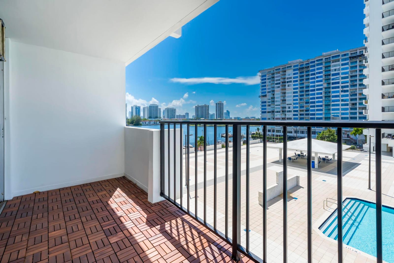 2780 NE 183rd Street 504, Aventura, FL 33160 photo 4