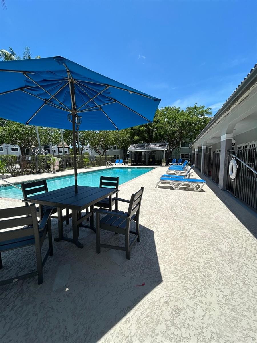 15460 SW 284th Street 4207 — photo 2