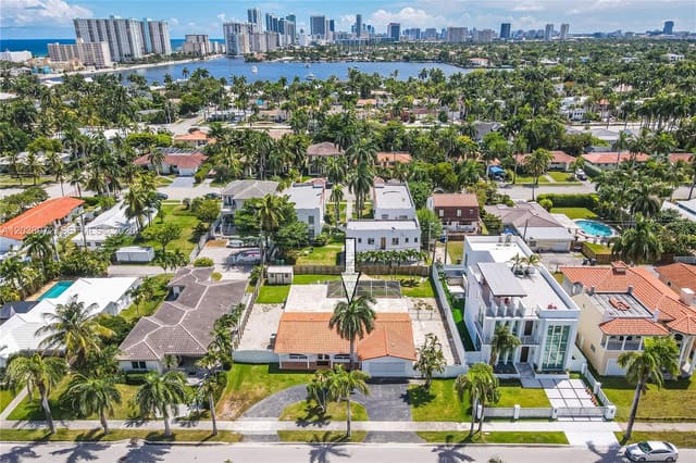 816 Polk Street 1, Hollywood, FL 33019