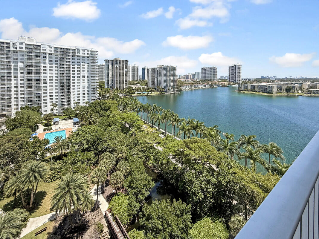 2801 NE 183rd Street 1212, Aventura, FL 33160, Aventura