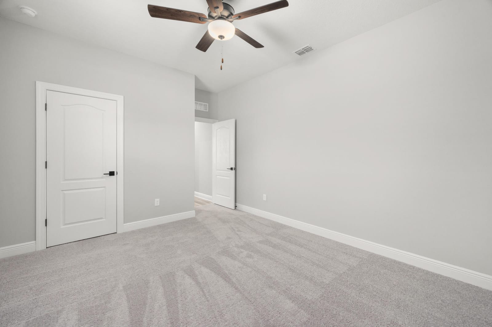 8225 95th Avenue, Vero Beach, FL 32967 photo 13