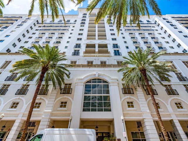 10 Aragon Avenue 1013, Coral Gables, FL 33134