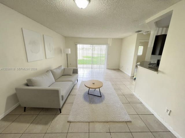 3417 NW 44th Street 104, Summer Lake, Oakland Park, FL