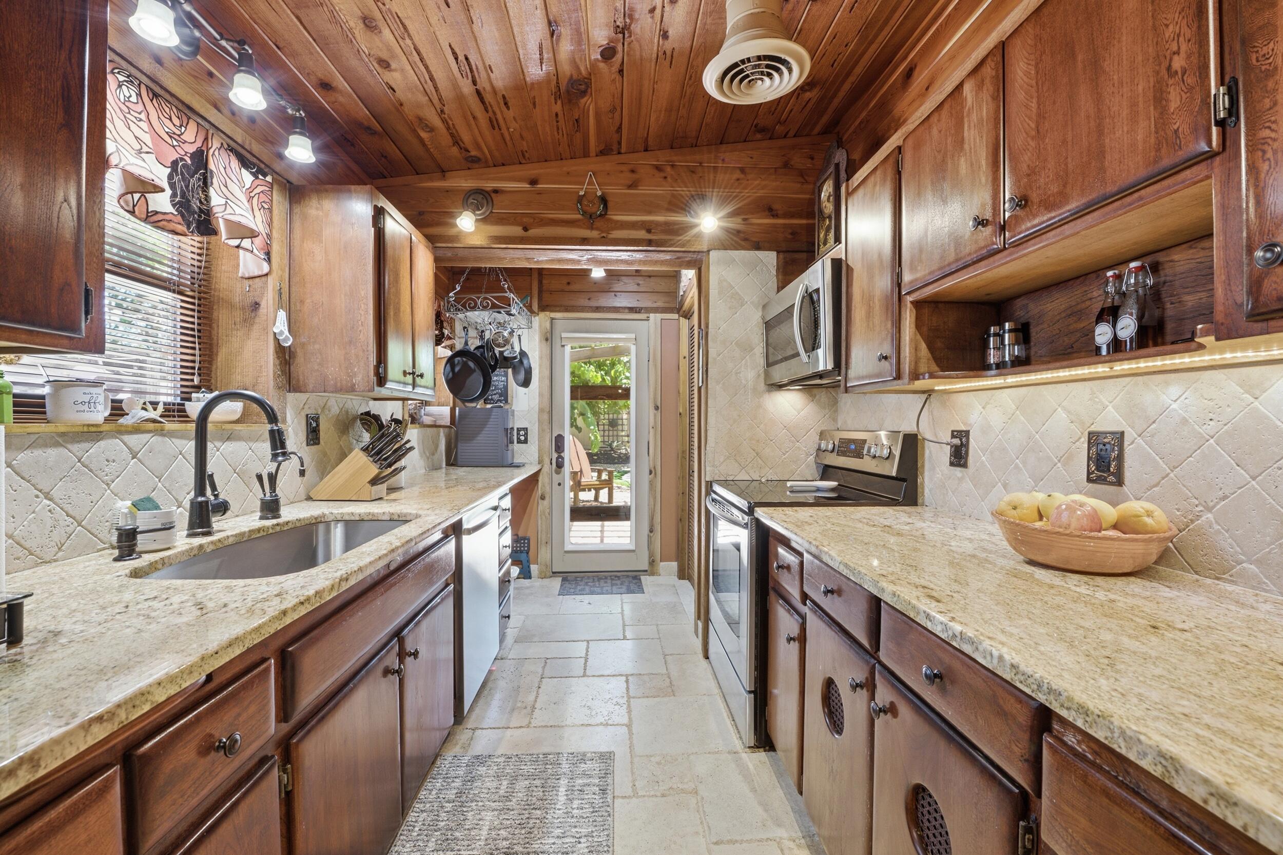 1055 S Brevard Avenue, Cocoa Beach, FL 32931 photo 16