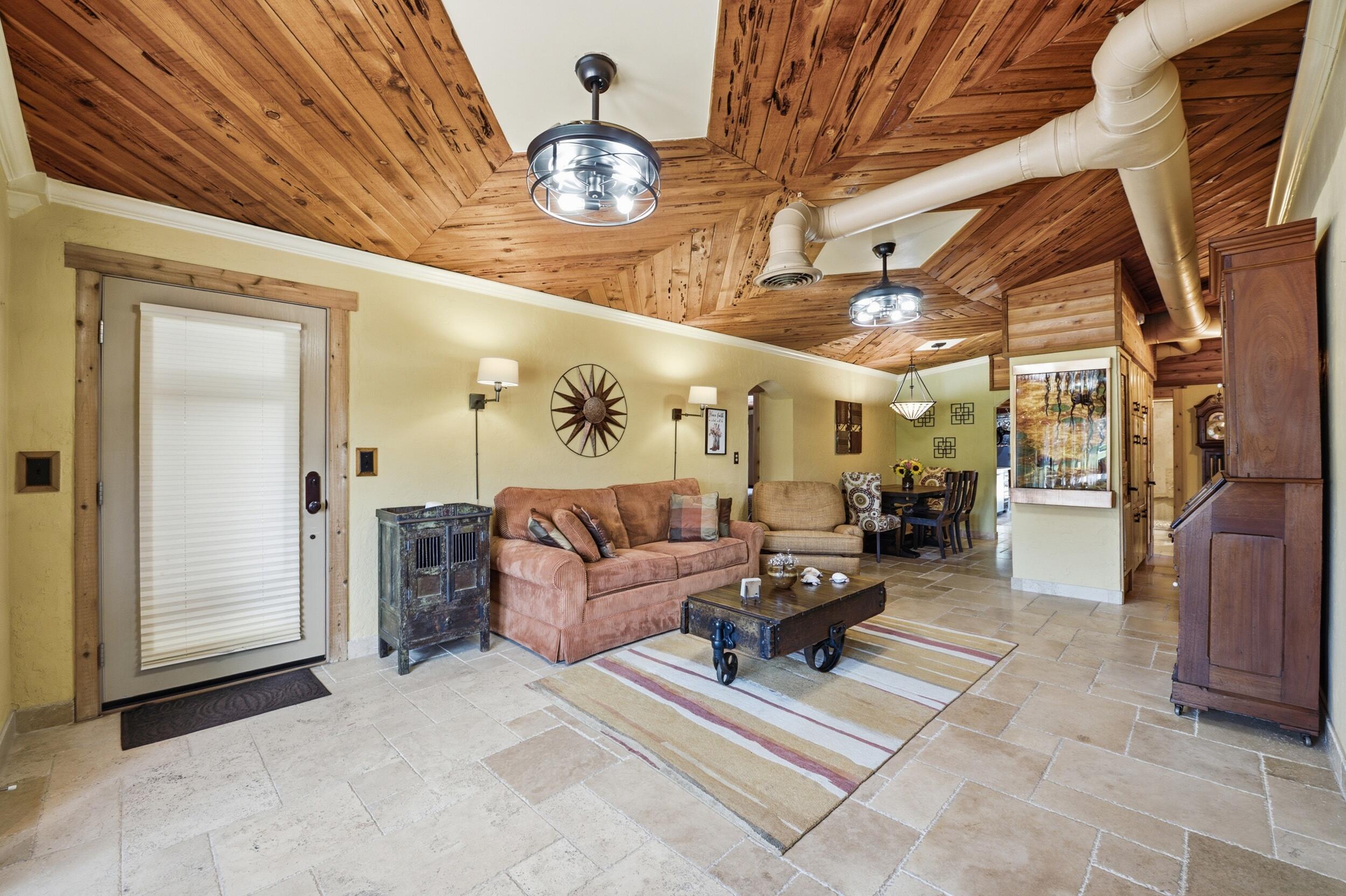 1055 S Brevard Avenue, Cocoa Beach, FL 32931 photo 9
