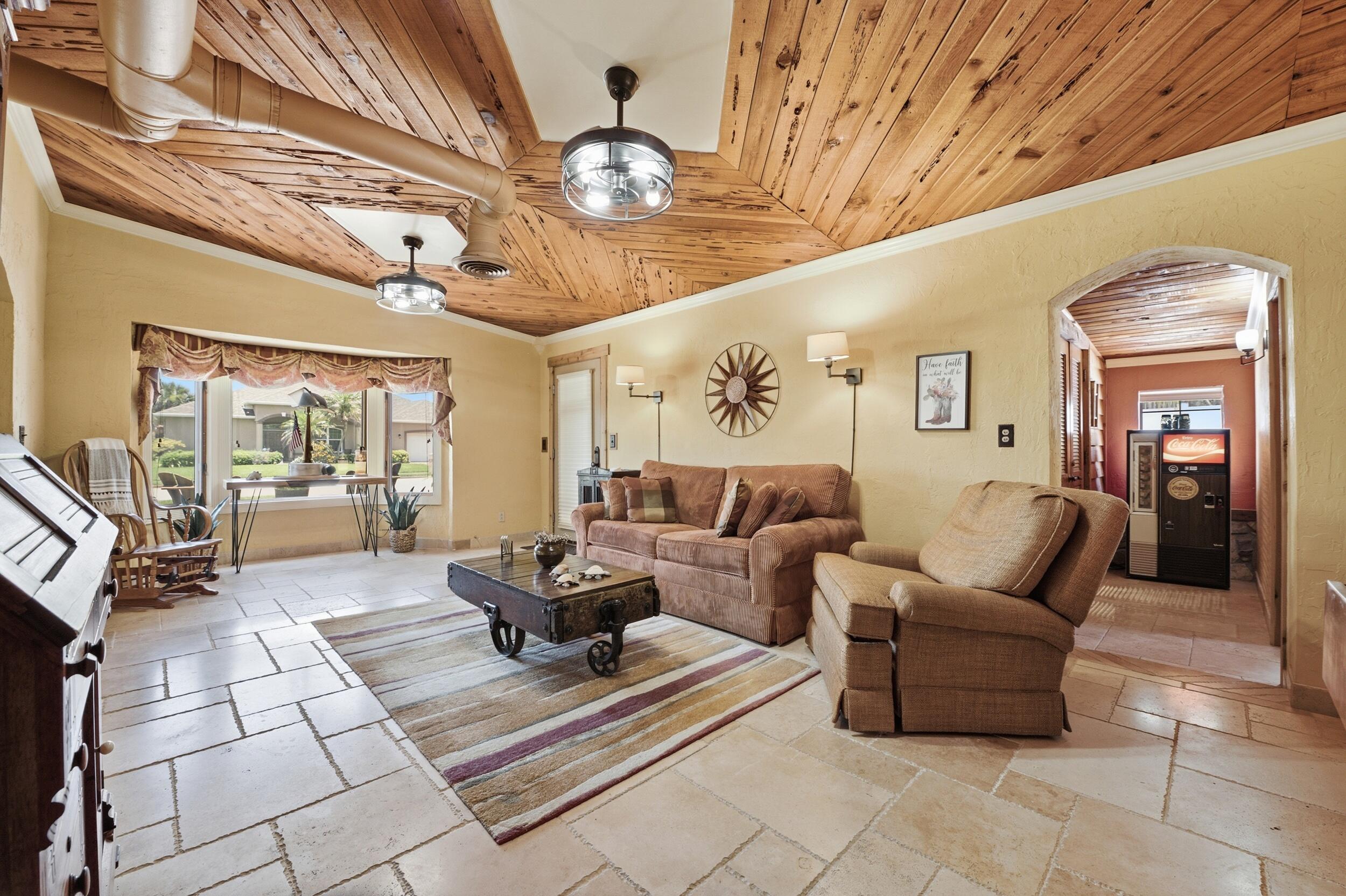 1055 S Brevard Avenue, Cocoa Beach, FL 32931 photo 10