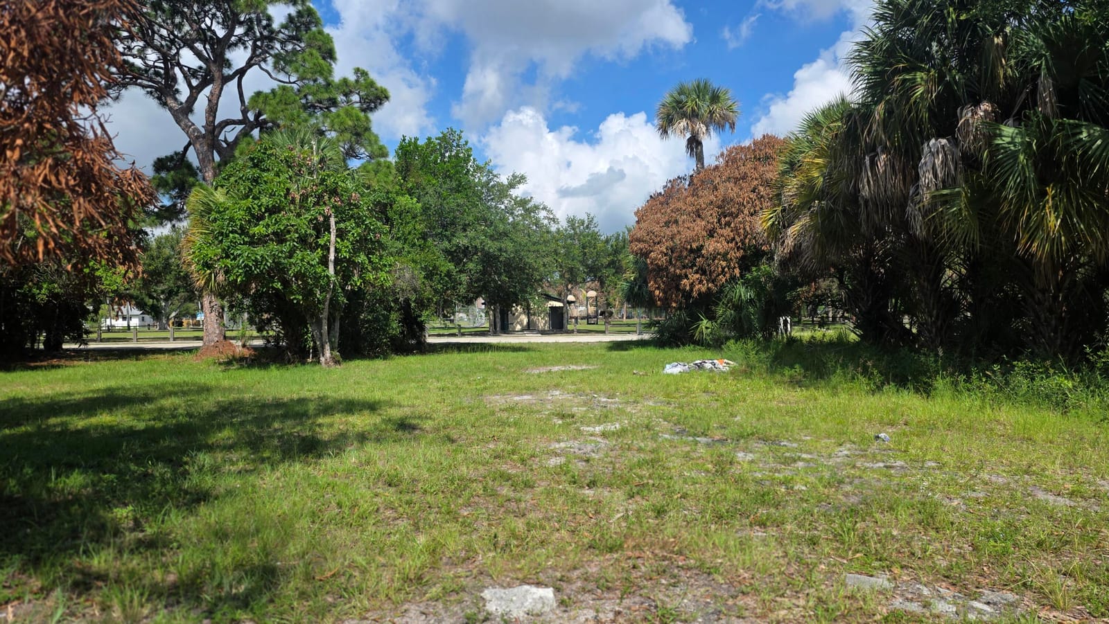 407 Dundas Court, Fort Pierce, FL 34950 photo 2